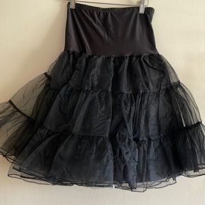 Grace and Karin Petticoat sz M
